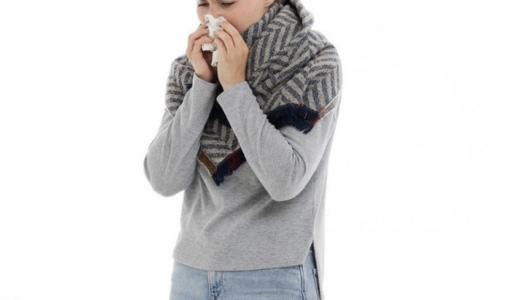 花粉による鼻水はどう対策する？ 鼻炎が起こるメカニズムと予防策を解説
